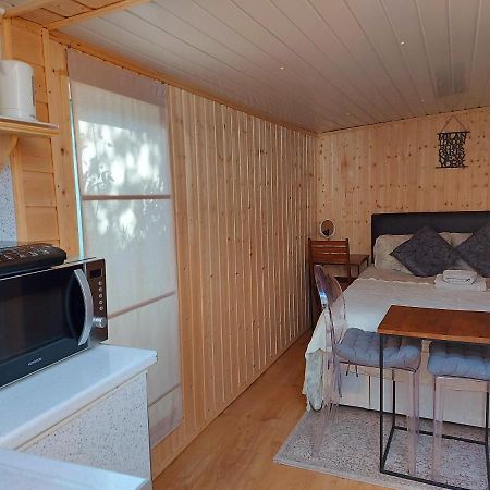 Pretty Studio With A Private Terrace 런던 외부 사진